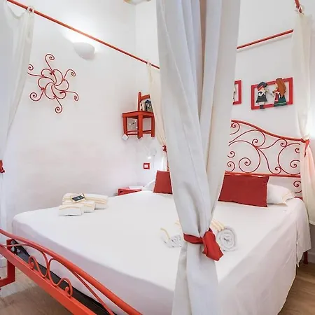 Charming House Con Doccia Sensoriale E Cortile Interno - Centro Storico Lägenhet
